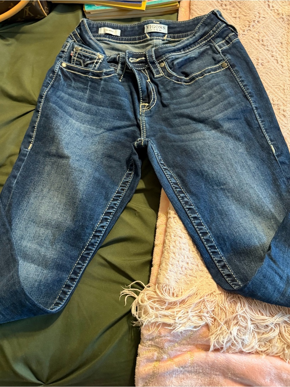 Vigoss Dark Blue Mid-Rise Cropped Jeans